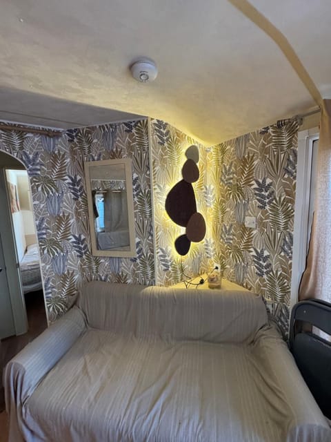 Chez Flo Charmant mobile-home H89 Campground/
RV Resort in Gassin