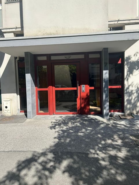 glgùd Bed and Breakfast in Annemasse