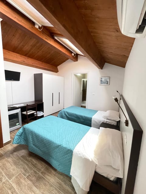 LOCANDA OLIVI affitta camere Bed and Breakfast in Senigallia