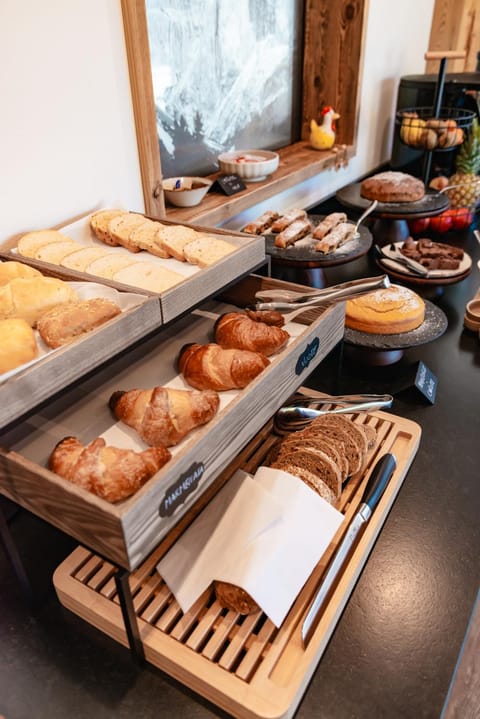 Dolomites Room and Breakfast Formiè Bed and Breakfast in Vigo di Fassa