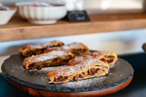 Dolomites Room and Breakfast Formiè Bed and Breakfast in Vigo di Fassa