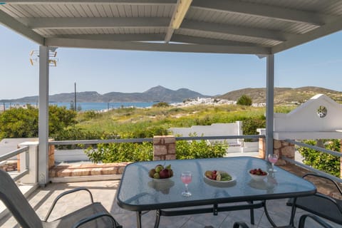 Natural landscape, View (from property/room), Seating area, Dining area, Landmark view, Sea view