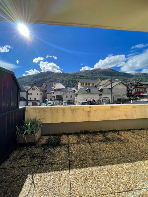 Appartement 70 m2 au coeur du village d'Allos 2 chambres 5 couchages Apartment in Allos