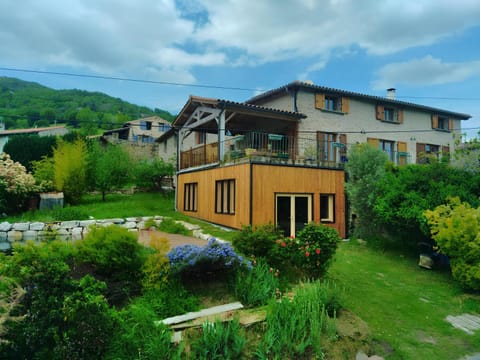 Property building, View (from property/room)
