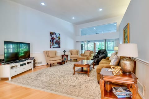 4 Mi to UGA Pet-Friendly Home in Athens House in Athens