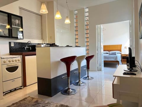 Kitchen or kitchenette, Dining area, oven, stove