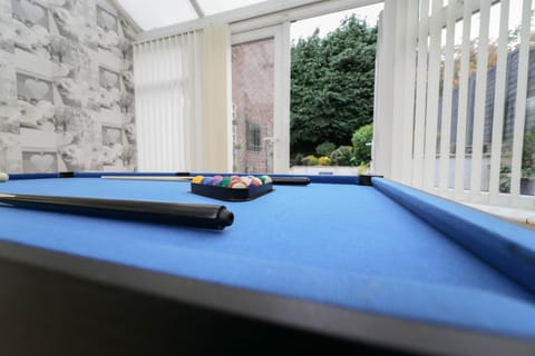 Sleeps 10 - Contractors - Family - Relocators House in Birmingham