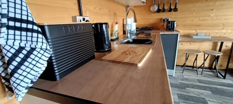 Fairvine Cabin Fort Augustus Mtn View Pet Friendly Cabin in Fort Augustus