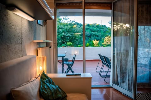 View (from property/room), View (from property/room), Balcony/Terrace, Balcony/Terrace, Living room, Seating area, Mountain view, Mountain view