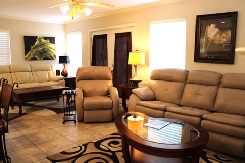 Central Retreat Condo House in Lake Hamilton