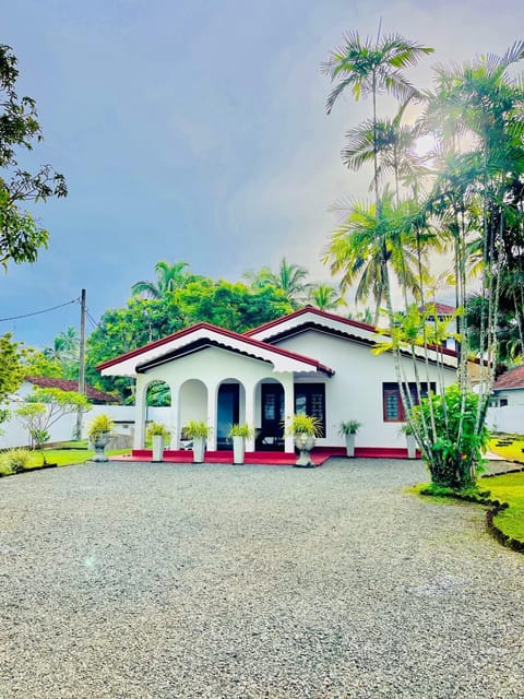 Property building, Spring, Day, Garden, Garden view