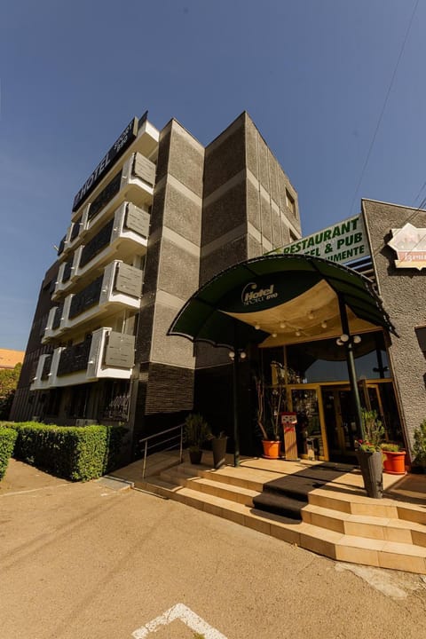 Property building, Restaurant/places to eat, Lobby or reception
