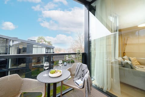 Property building, Balcony/Terrace