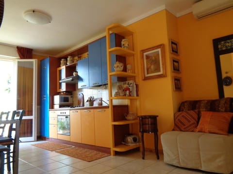 Spring, Kitchen or kitchenette, Living room, Dining area, Sunset