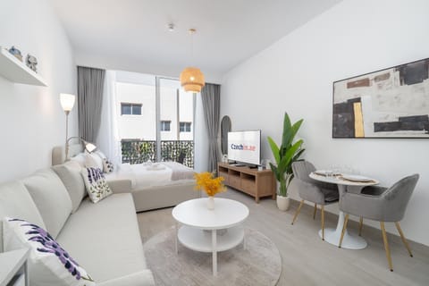 TV and multimedia, Balcony/Terrace, Living room, Seating area, Dining area