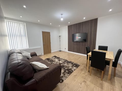 TV and multimedia, Living room, Dining area