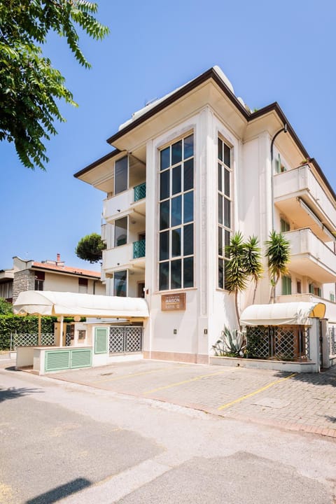 Residence Maison Raha Apartment in Marina di Massa