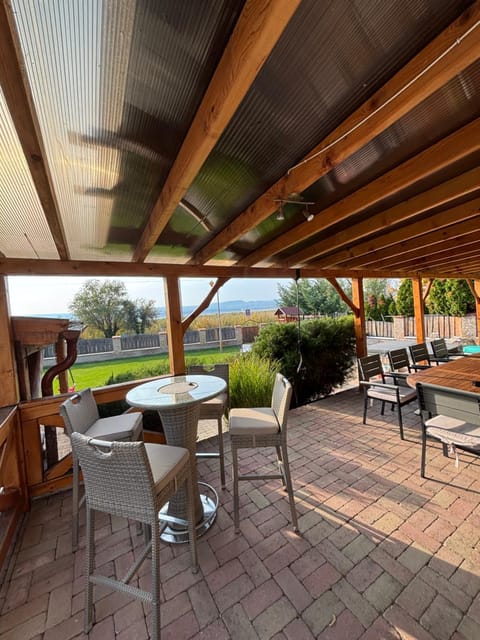 View (from property/room), Balcony/Terrace