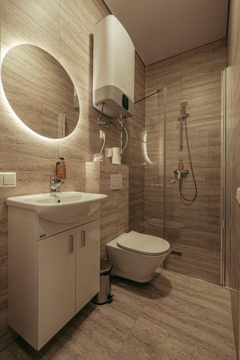 Shower, Toilet, Bathroom, Bath