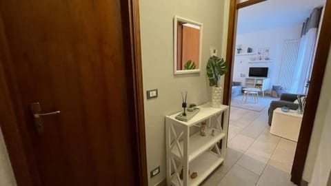 WH-Sem-Bilocale Con Giardino in Zona Residenziale - Posto Auto privato - WiFi Apartment in Sanremo