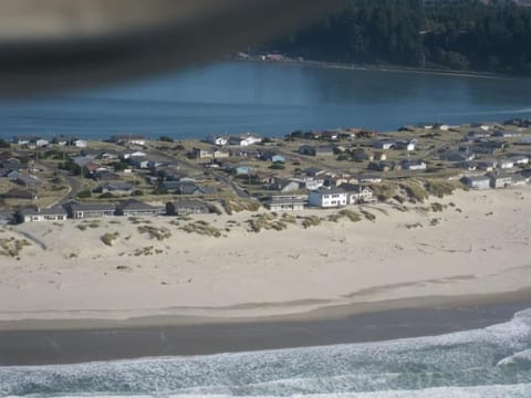 The Beach House House in Waldport