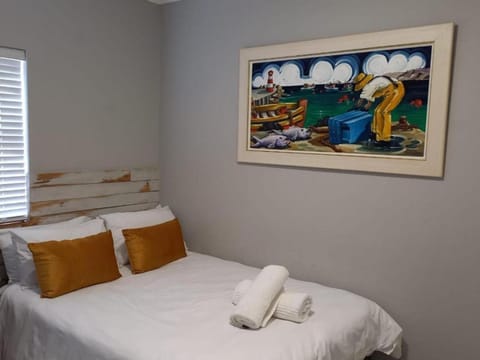 Bed, Day, Decorative detail, Bedroom