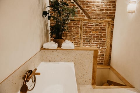 Bathroom, Bath