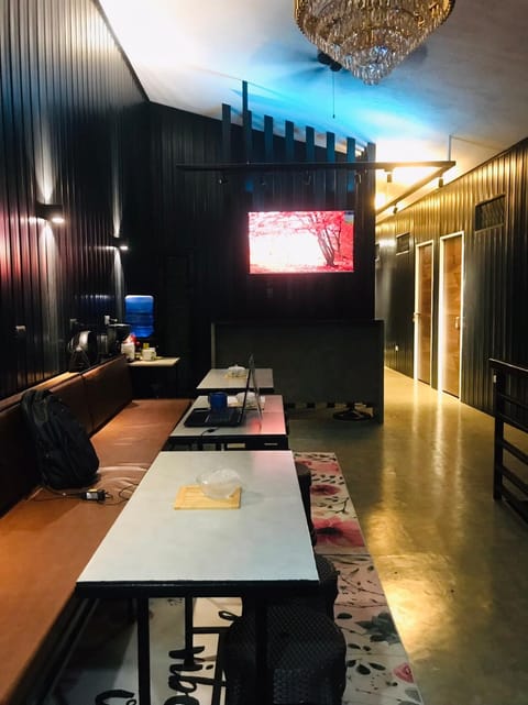 Communal lounge/ TV room