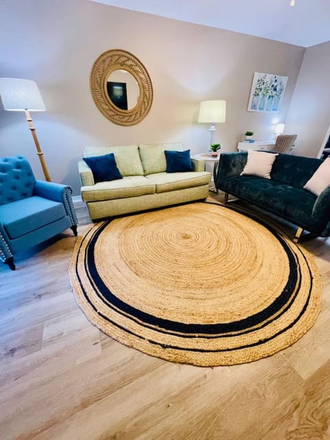 Eastgate 16B spacious comfortable Apartment in Hammond