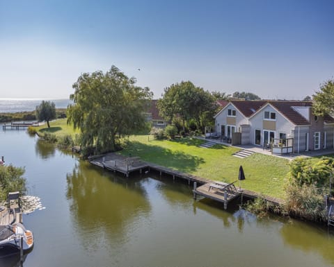 Property building, Lake view