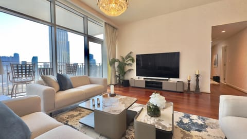 Communal lounge/ TV room, TV and multimedia, Living room, Seating area, Evening entertainment
