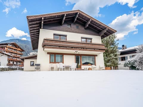 Property building, Winter