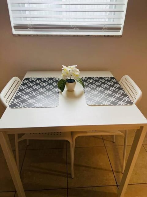 Sunshine Cove Apartment in West Park