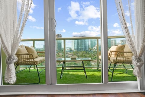 View (from property/room), Balcony/Terrace