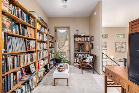 Cathedral Spires Luxury Home Tucked in the MTN'S Villa in Colorado Springs