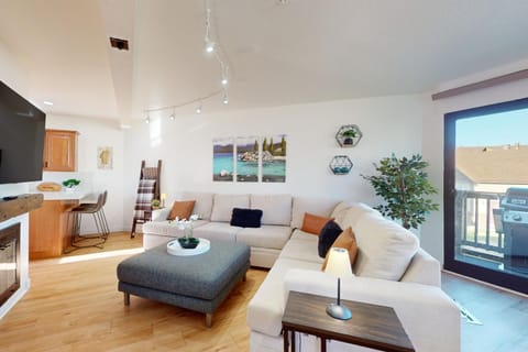 Keys to Paradise House in South Lake Tahoe