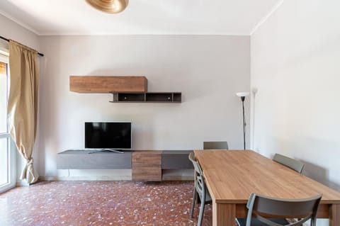 Walk-Ostia - Central New Condo Apartment in Ostia