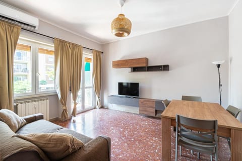 Walk-Ostia - Central New Condo Apartment in Ostia