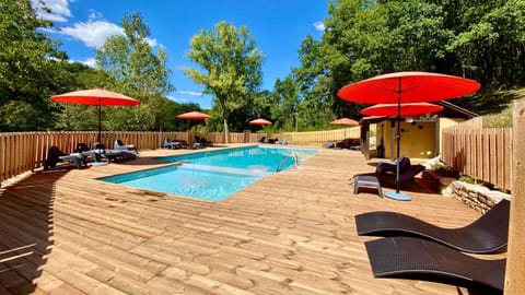 Swimming pool, Swimming pool