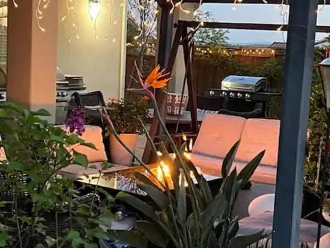 Calm Lux Oasis 3000 sf Wifi1GBPS Fpits BBQ Water softener Revers Osmosis Office House in Paso Robles