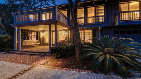 Peek-of-Blue House in Hilton Head Island