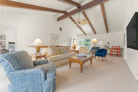 Peek-of-Blue House in Hilton Head Island