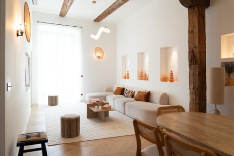 Living room, Seating area, Dining area