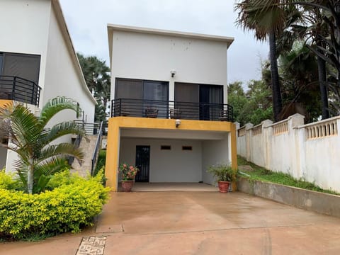 Property building, Balcony/Terrace