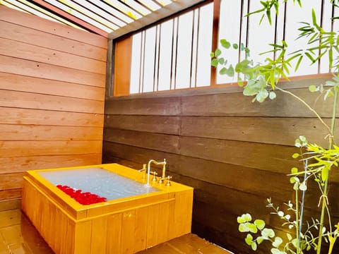 Bathroom, Spa and wellness centre/facilities, Bath