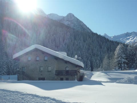 Property building, Winter