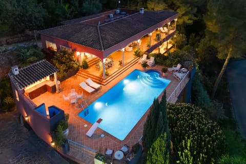 Property building, Night, Balcony/Terrace, Pool view, Swimming pool, Swimming pool