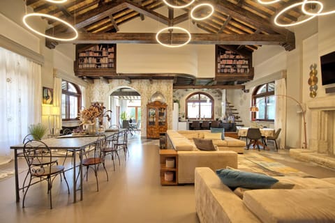 TV and multimedia, Living room, Dining area