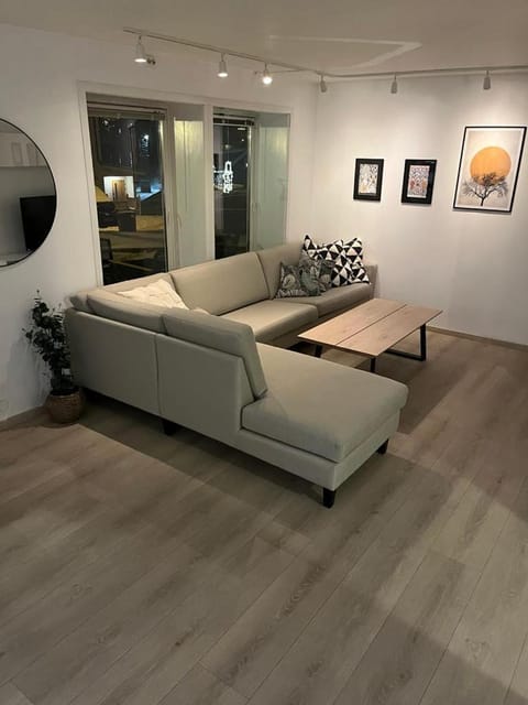 Central 3 bedroom apartment - Free parking Apartment in Tromso