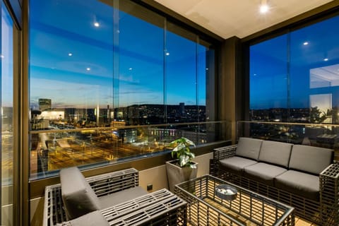 Old Luxury Business Penthouse near Main Station Zürich Apartment in Zurich City